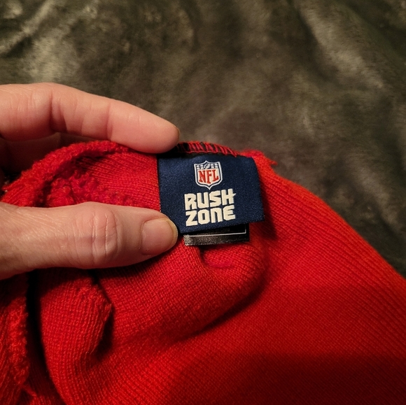 NFL RUSH ZONE TAMPA BAY BUCCANEERS BEANIE - Picture 4 of 4